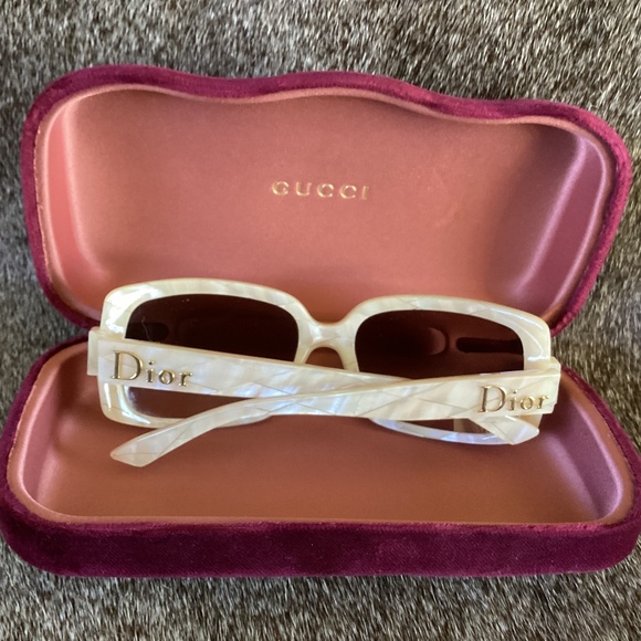 Beautiful Vintage Authentic Dior Sunglasses With Velvet Gucci Case - Picture 1 of 10